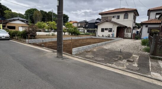 横浜市瀬谷区中屋敷 新築戸建て1棟 　4,390万円
