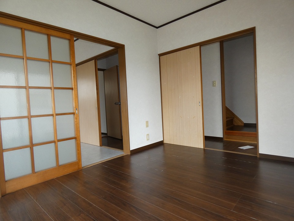 テラスハウス越野